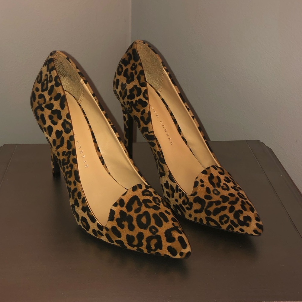 Leopard heels!